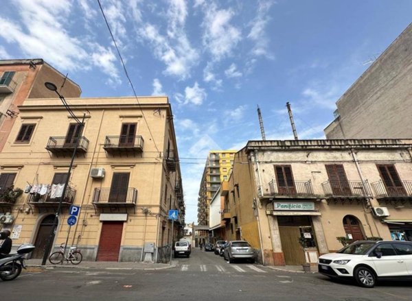appartamento in vendita a Palermo in zona Oreto