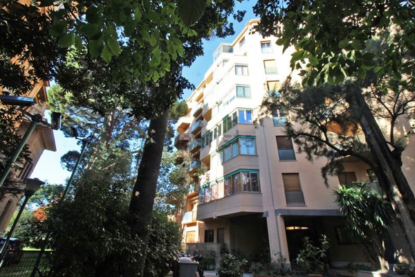 appartamento in vendita a Palermo in zona Malaspina/Palagonia