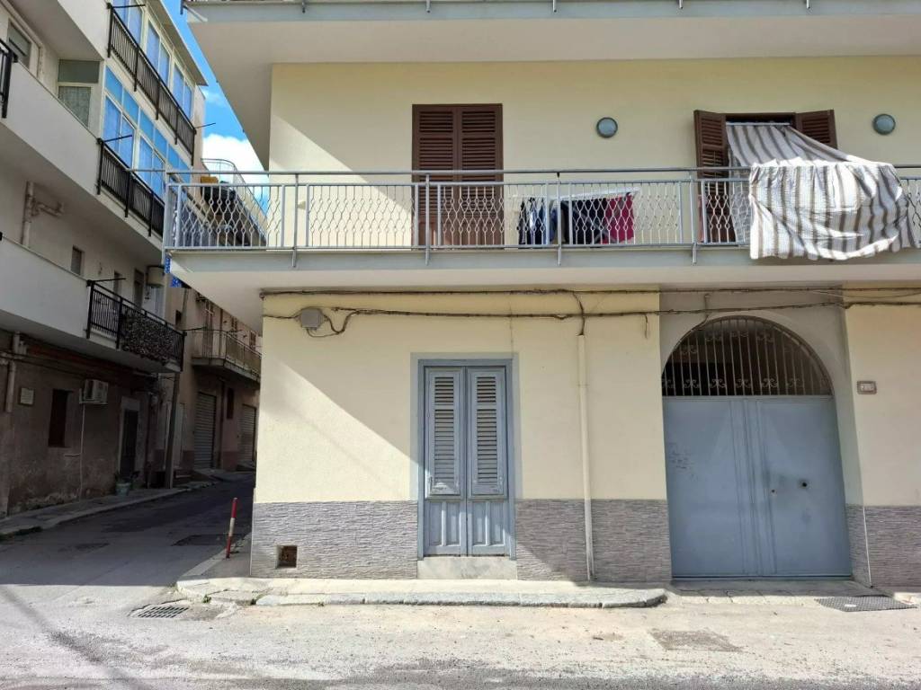 appartamento in vendita a Palermo in zona Chiavelli