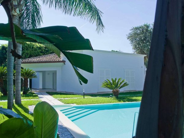 casa indipendente in vendita a Palermo in zona Mondello