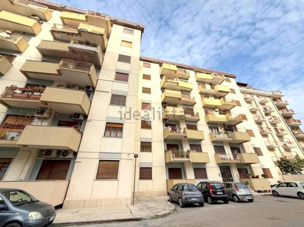 appartamento in vendita a Palermo in zona Zisa