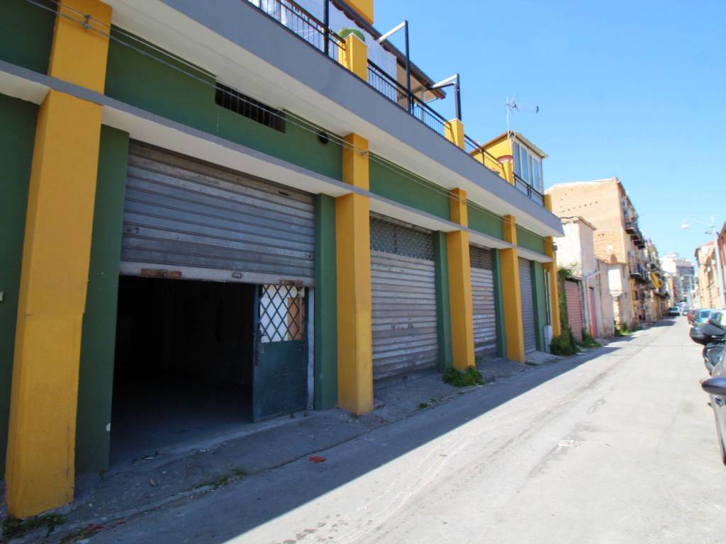 negozio in vendita a Palermo in zona Oreto