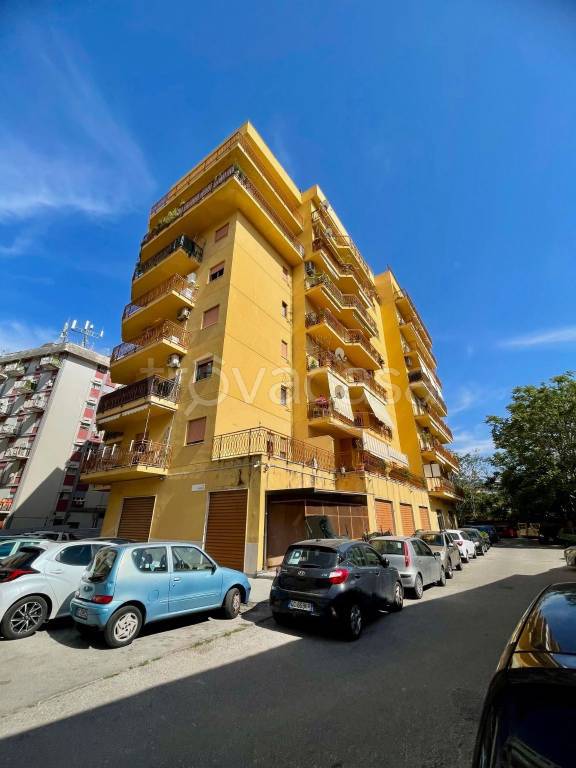 appartamento in vendita a Palermo in zona Zisa