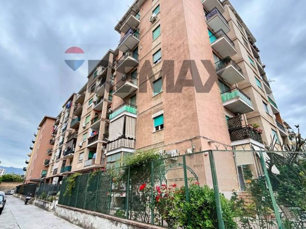 appartamento in vendita a Palermo in zona Zisa