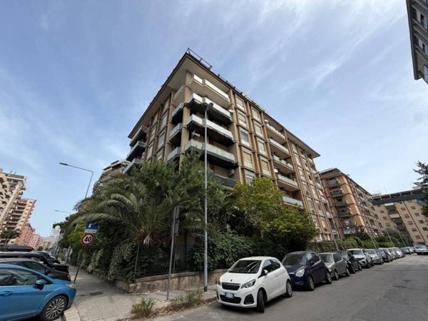 appartamento in vendita a Palermo in zona Resuttana