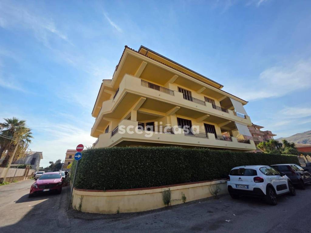 appartamento in vendita a Palermo in zona Acqua dei Corsari