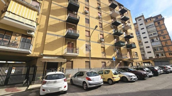 appartamento in vendita a Palermo in zona Montegrappa / Santa Rosalia
