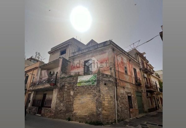 rudere in vendita a Palermo in zona Partanna