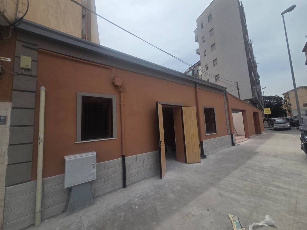 appartamento in vendita a Palermo in zona Malaspina/Palagonia