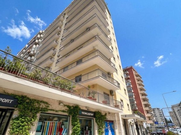 appartamento in vendita a Palermo in zona Malaspina/Palagonia