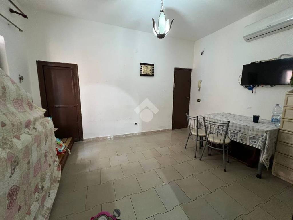 appartamento in vendita a Palermo in zona Zisa
