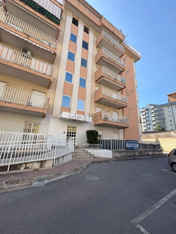 appartamento in vendita a Palermo in zona Roccella
