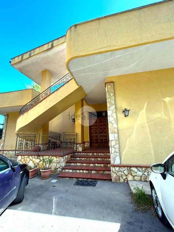 casa indipendente in vendita a Palermo in zona Croceverde