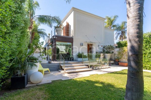 casa indipendente in vendita a Palermo in zona Mondello