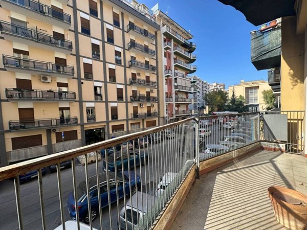 appartamento in vendita a Palermo in zona Politeama