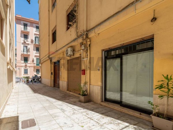 negozio in vendita a Palermo in zona Centro storico