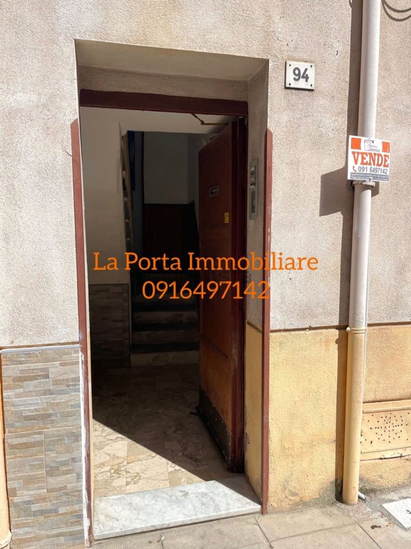 appartamento in vendita a Palermo in zona Montegrappa / Santa Rosalia