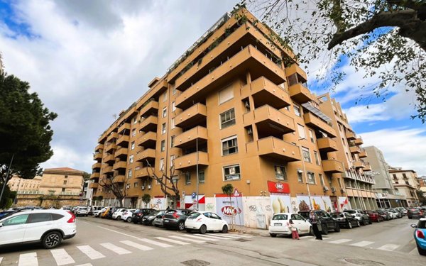 appartamento in vendita a Palermo in zona Libertà