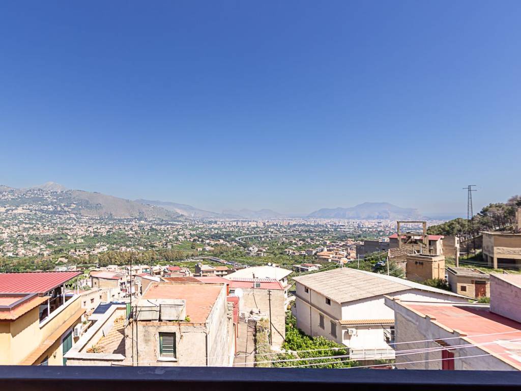 appartamento in vendita a Palermo in zona Villagrazia/Falsomiele
