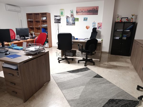 ufficio in vendita a Palermo in zona Libertà