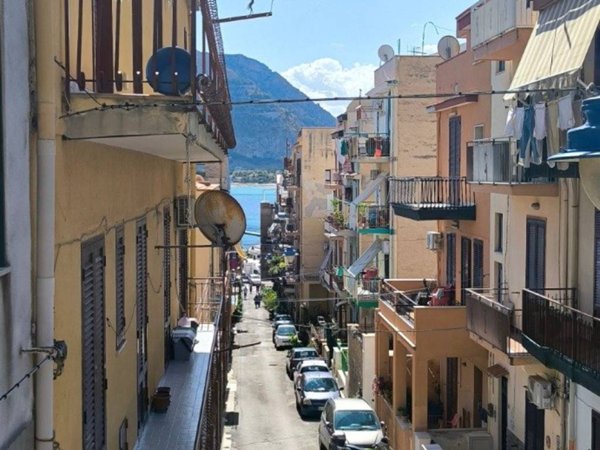appartamento in vendita a Palermo in zona Mondello