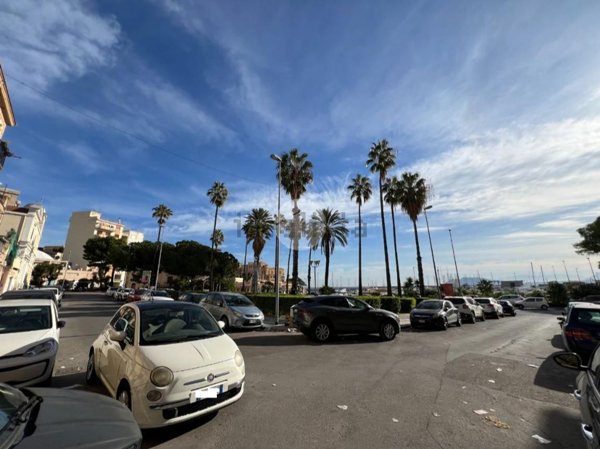 appartamento in vendita a Palermo in zona Arenella/Vergine Maria
