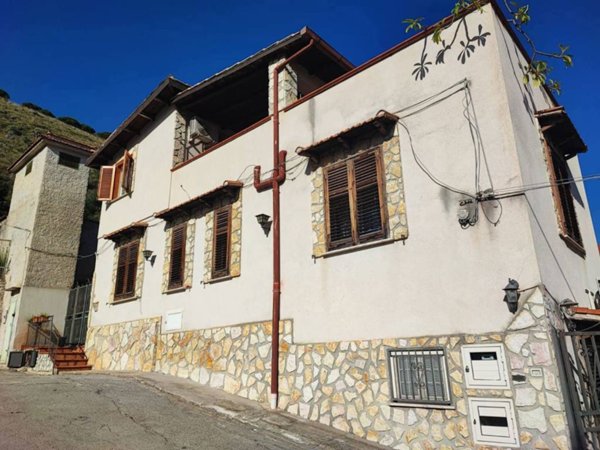 casa indipendente in vendita a Palermo in zona Altarello