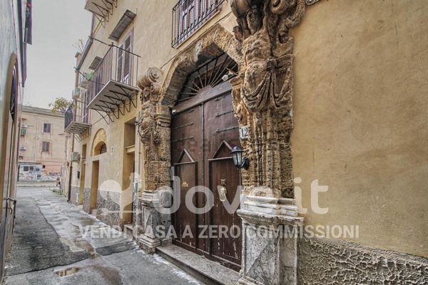 intera palazzina in vendita a Palermo in zona Centro storico