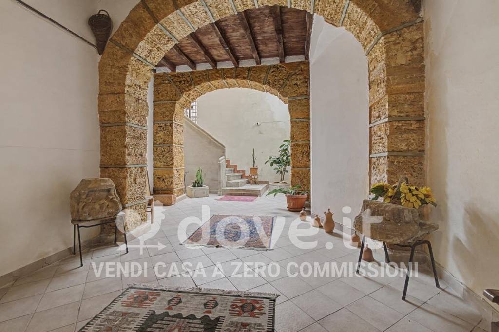 appartamento in vendita a Palermo in zona Centro storico