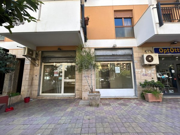 negozio in vendita a Palermo in zona Resuttana