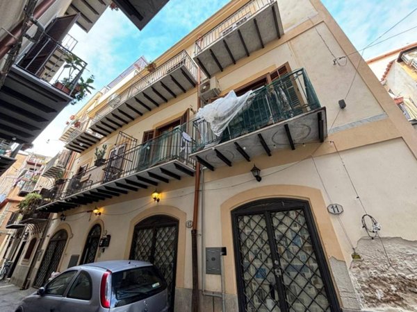 negozio in vendita a Palermo in zona Centro storico