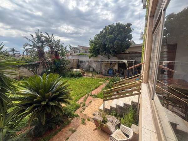 appartamento in vendita a Palermo in zona Partanna