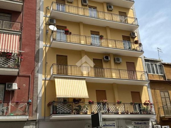 appartamento in vendita a Palermo in zona Zisa