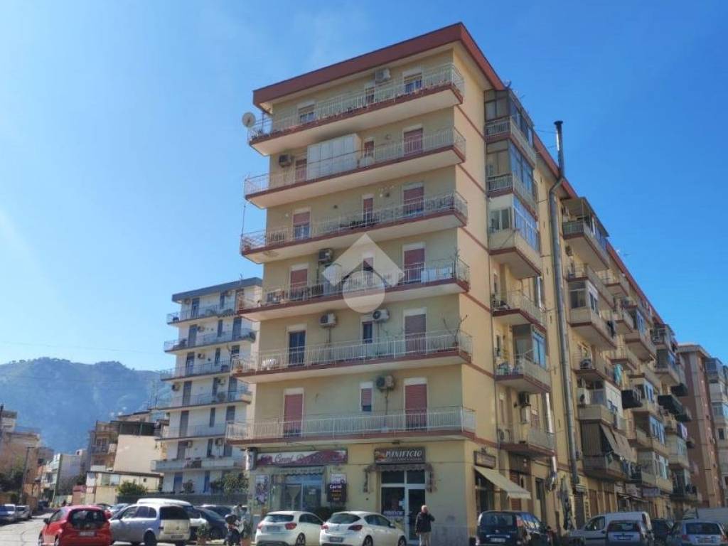 appartamento in vendita a Palermo in zona Villagrazia/Falsomiele