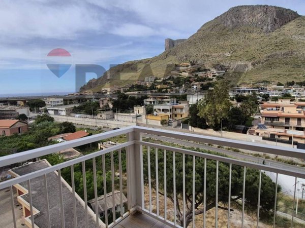 appartamento in vendita a Palermo in zona Tommaso Natale