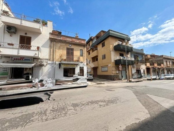 appartamento in vendita a Palermo in zona Partanna