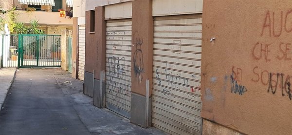 negozio in vendita a Palermo in zona Zisa
