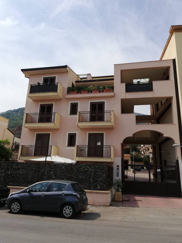 ufficio in vendita a Palermo in zona Tommaso Natale