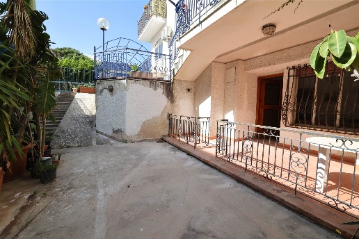 appartamento in vendita a Palermo in zona Mondello