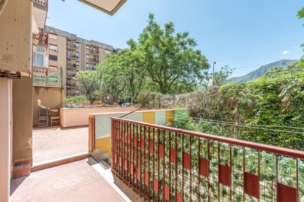 appartamento in vendita a Palermo in zona Roccella