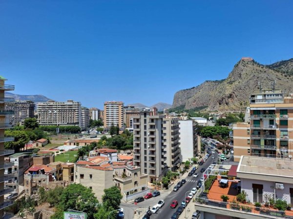 appartamento in vendita a Palermo in zona Montepellegrino