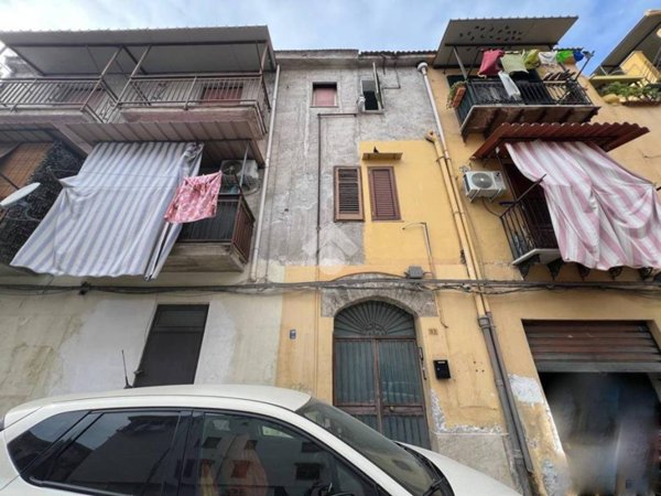 appartamento in vendita a Palermo in zona Zisa