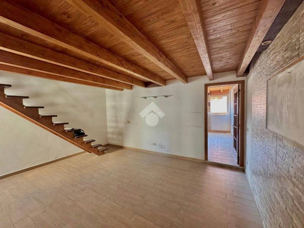 appartamento in vendita a Palermo in zona Malaspina/Palagonia