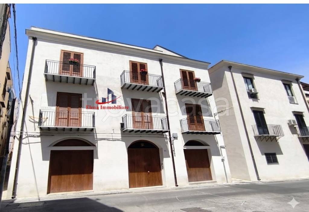 negozio in vendita a Palermo in zona Centro storico