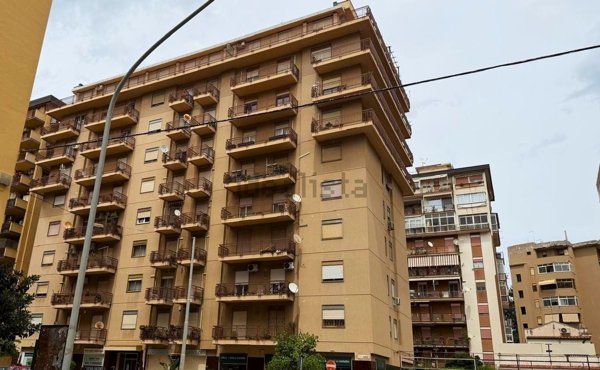 appartamento in vendita a Palermo