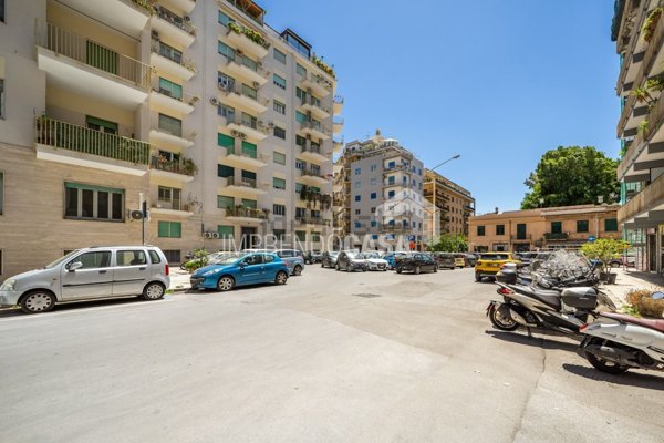appartamento in vendita a Palermo in zona Libertà