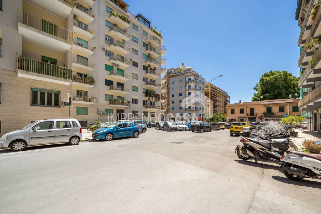 appartamento in vendita a Palermo in zona Libertà