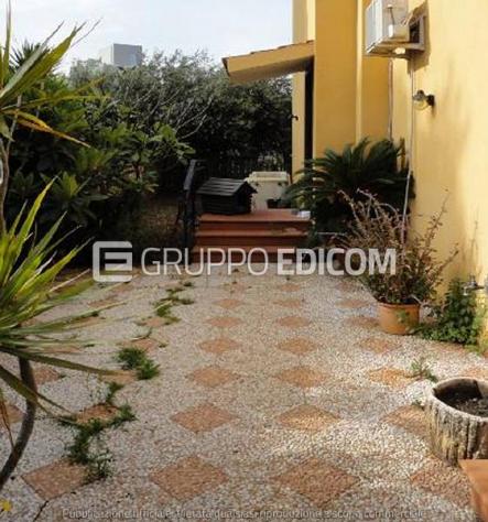 casa indipendente in vendita a Palermo in zona Mondello