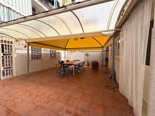 appartamento in vendita a Palermo in zona Malaspina/Palagonia