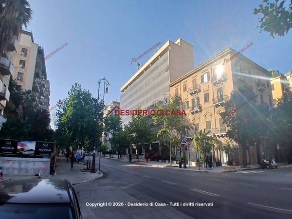 appartamento in vendita a Palermo in zona Politeama